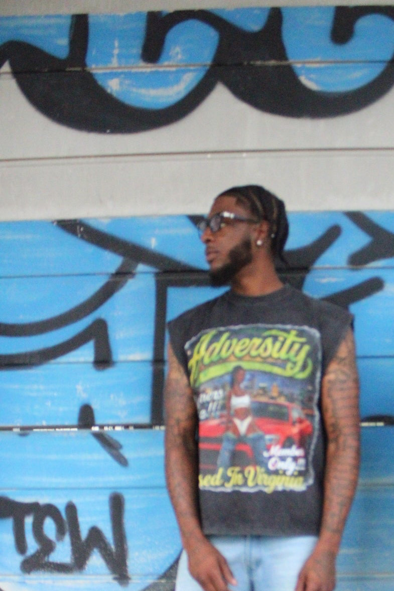ADVESRSITY SLEEVELESS SUMMER CHARGER TEE