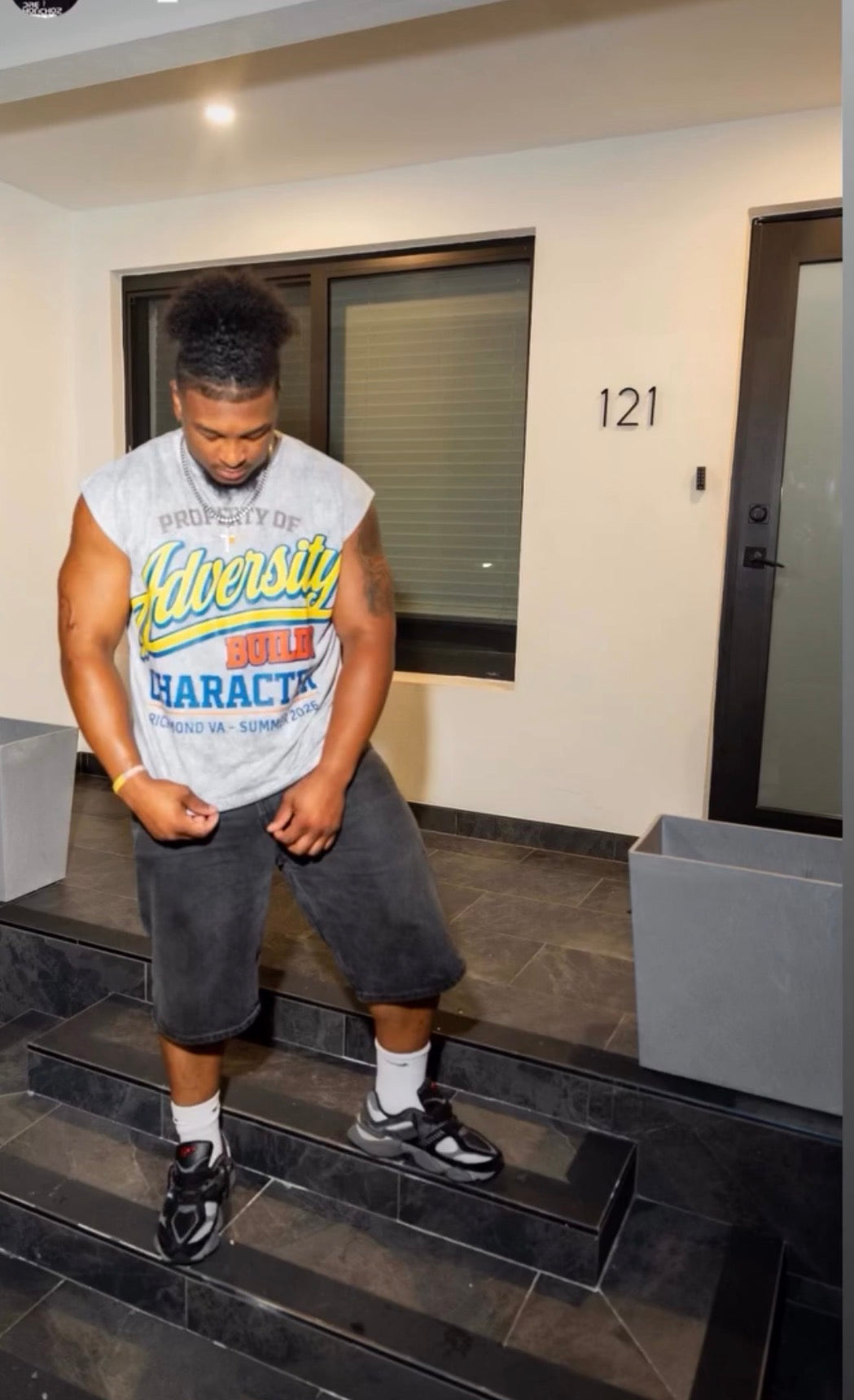 ADVERSITY PROPERTY SLEEVELESS TEE