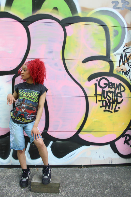 ADVESRSITY SLEEVELESS SUMMER CHARGER TEE